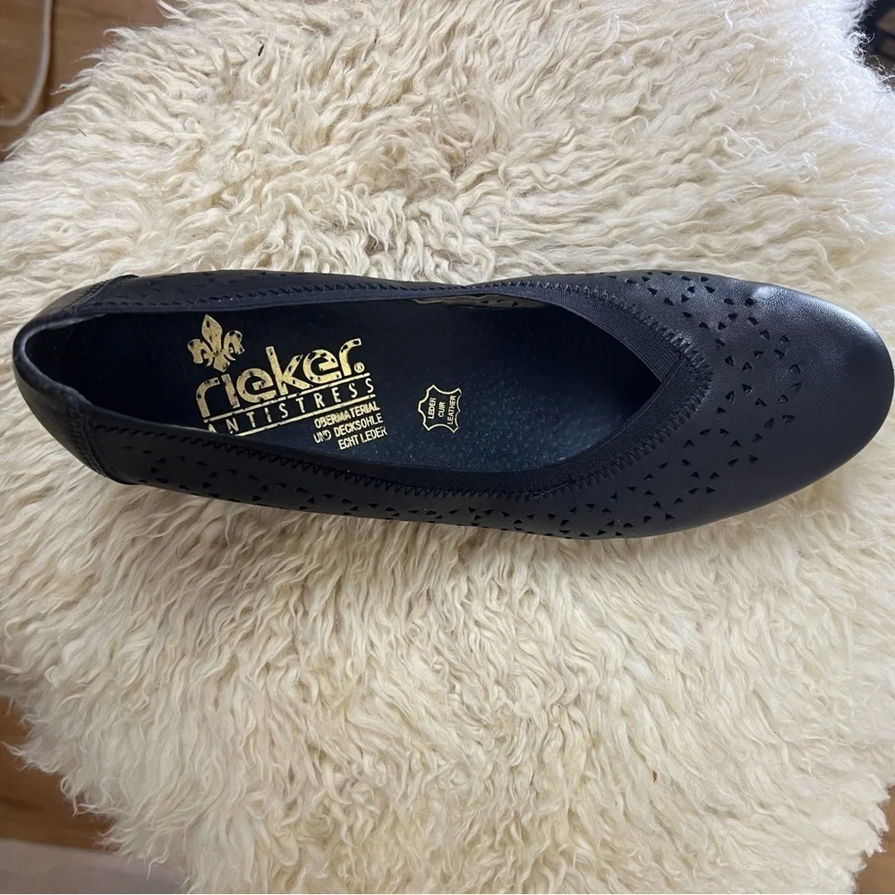 RIEKER ANTISTRESS Black Wedge Slip-on Shoes with Laser Cut Design. Size 39
